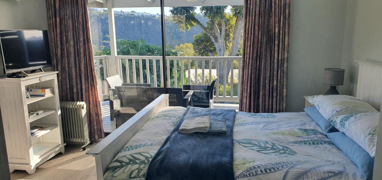Modern Solar Powered 1 Bed With Amazing Views